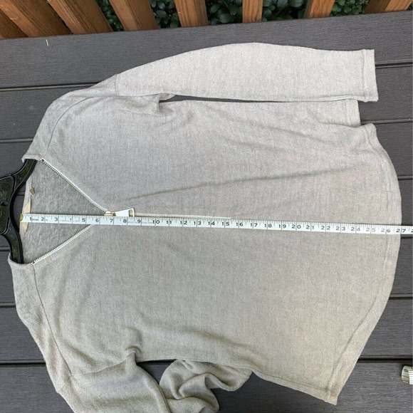 Soft Surroundings Womens Valentina Pullover Sweater Beige Long Sleeve V Neck XS - Picture 9 of 9